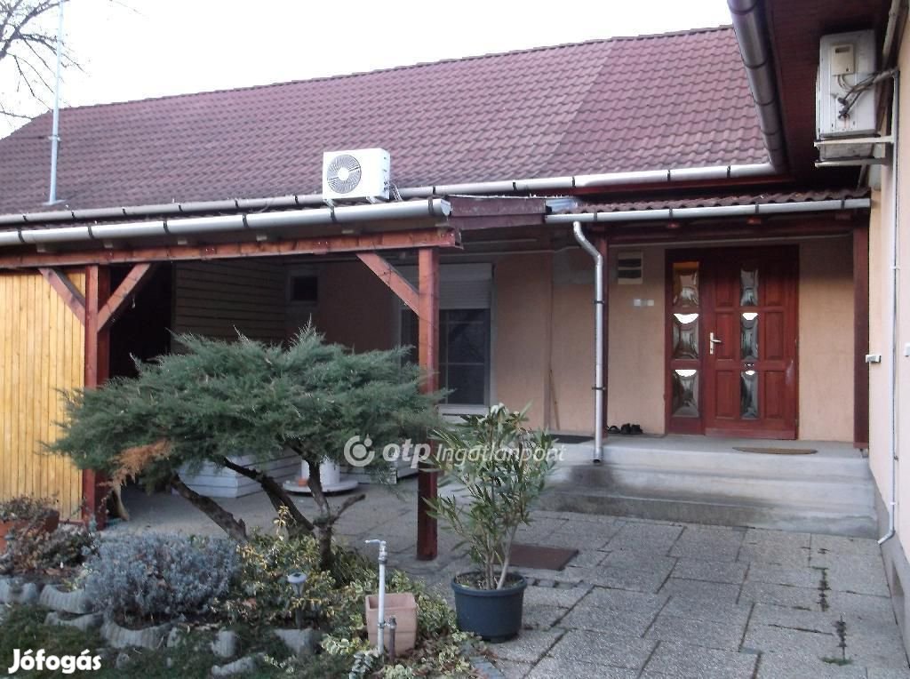 Gyöngyösi eladó 146 nm-es ház