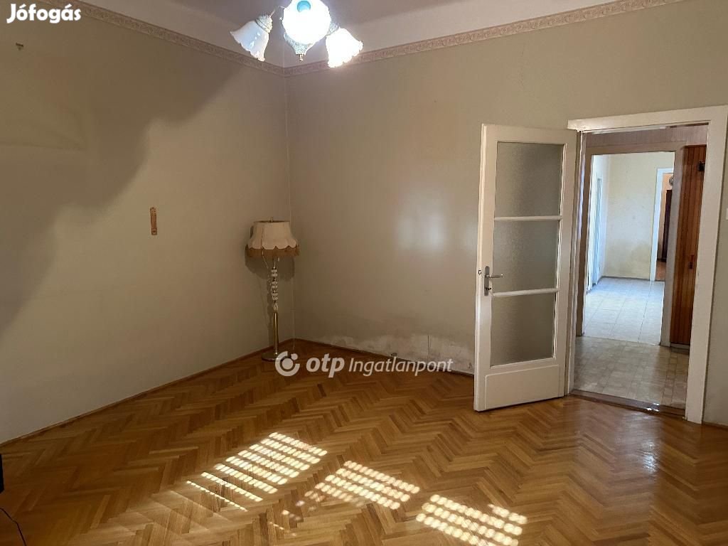 Gyöngyösi eladó 88 nm-es ház