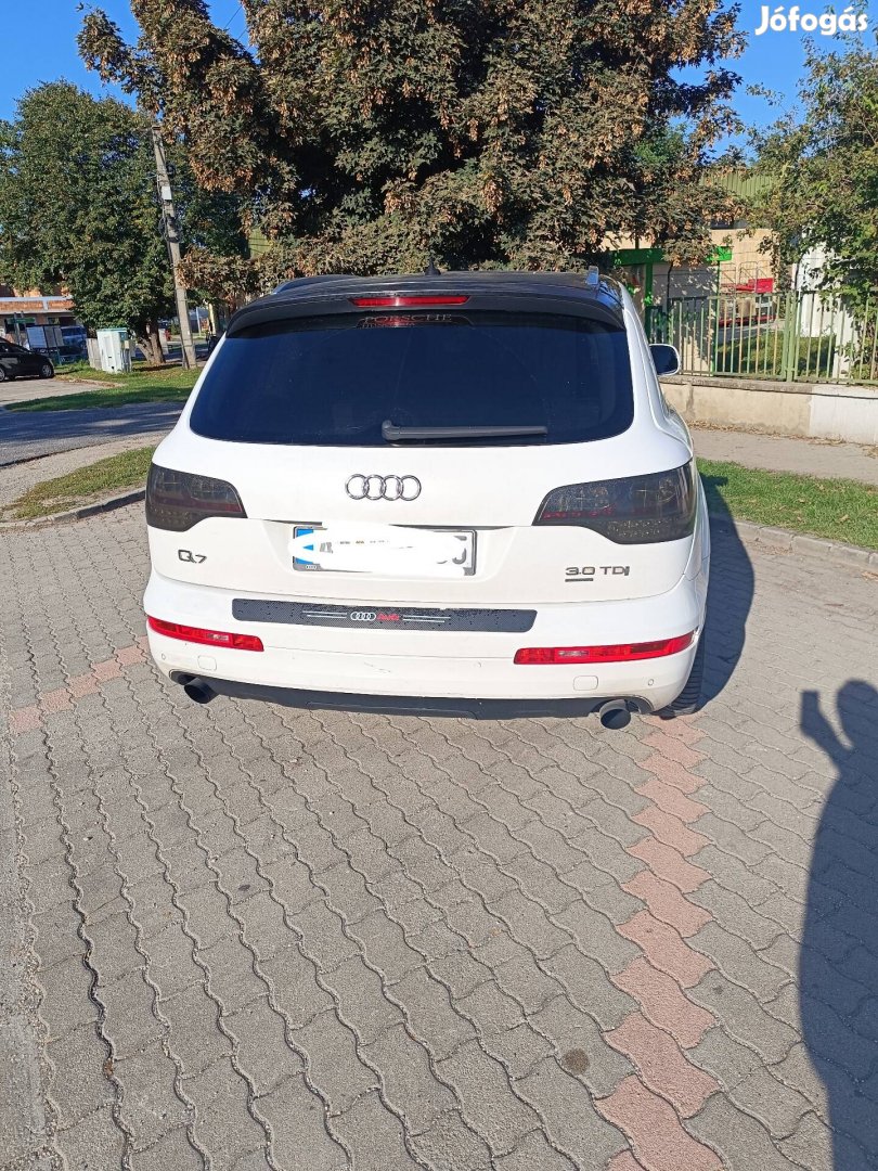 Gyönyörű Audi Q7 