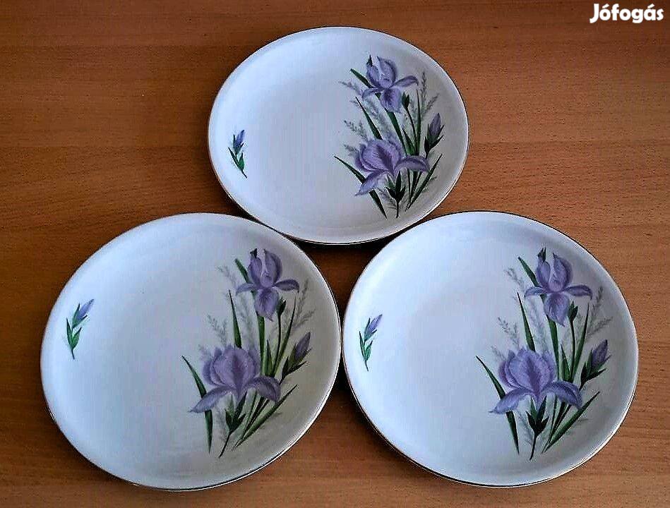 Gyönyörű Kahla íriszes porcelán tányérok, össz. 3 db