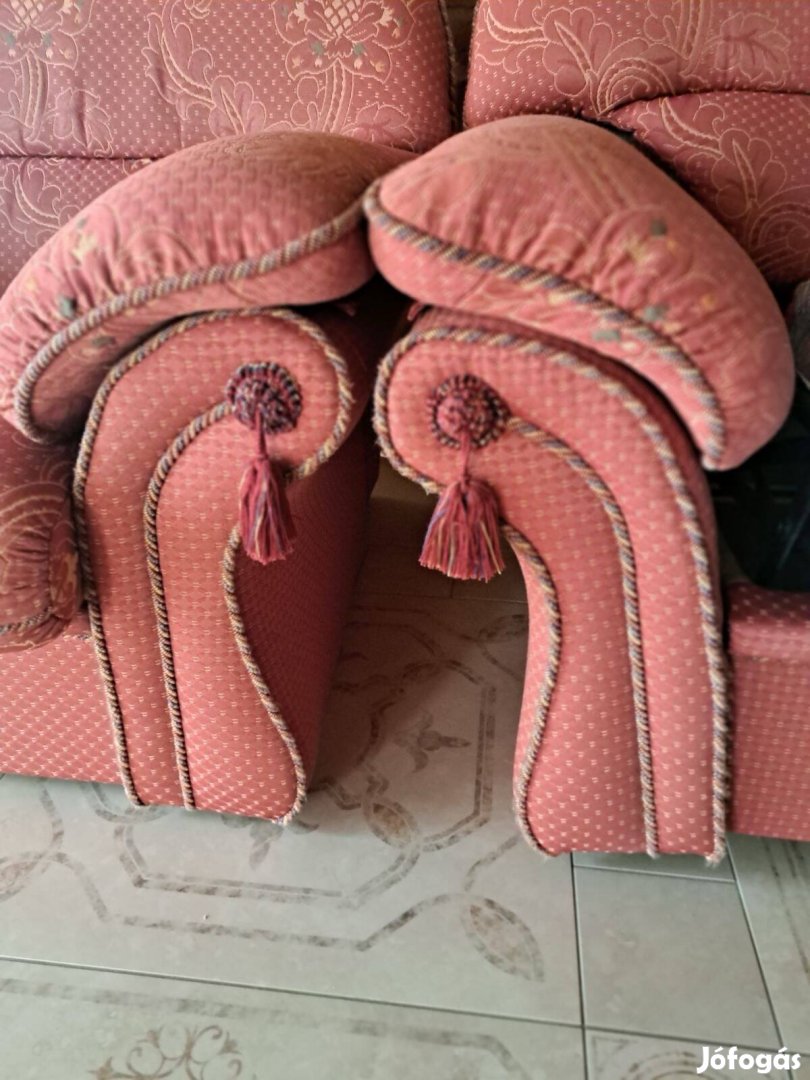 Gyönyörű Spanyol ülőgarnitúra