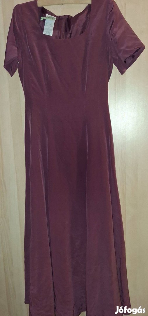 Gyönyörű, 100 selyem, bordó női ruha