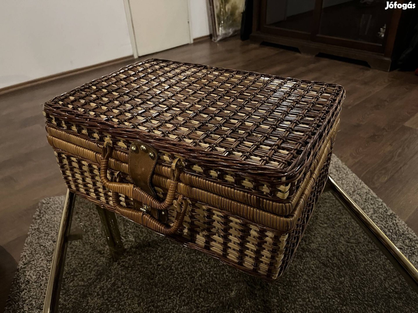 Gyönyörű, fonott piknik kosár ( kemping kosár )