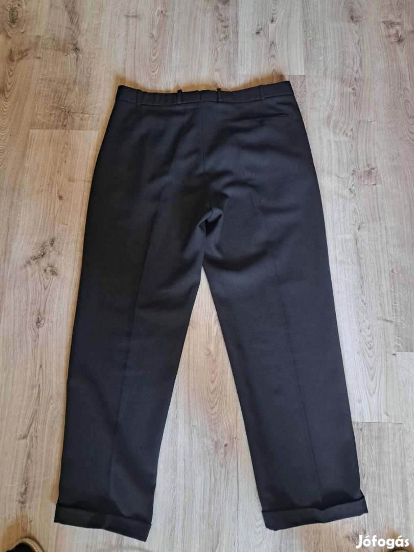 Gyönyörű állapotú, háromrészes férfi sötétszürke öltöny