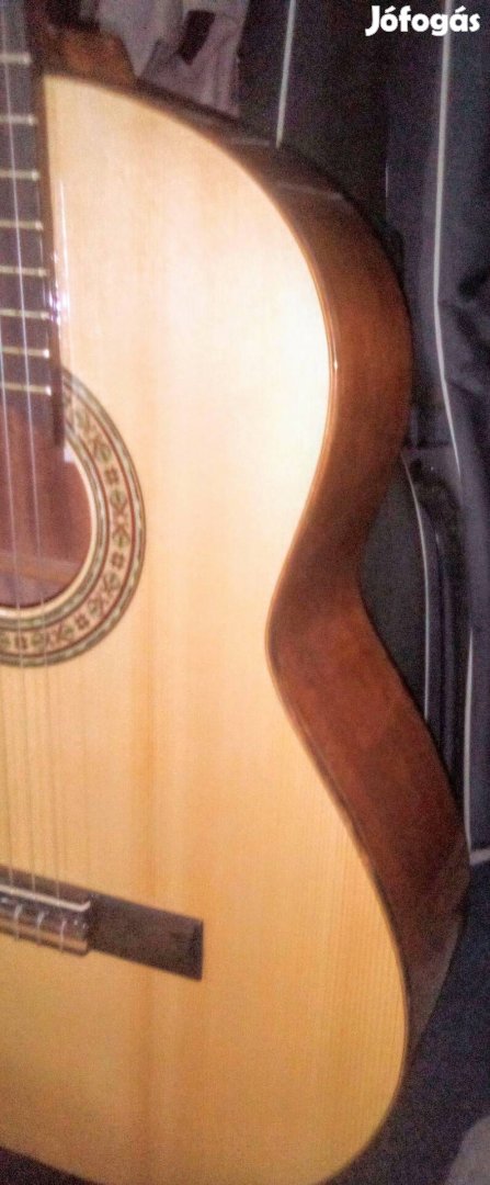 Gyönyörű borostyán betétes kézműves gitár ritkaság tokkal 
