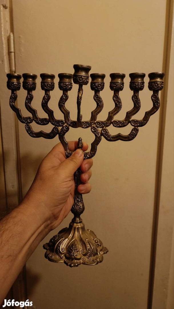 Gyonyoru ezuztozott Menorah 