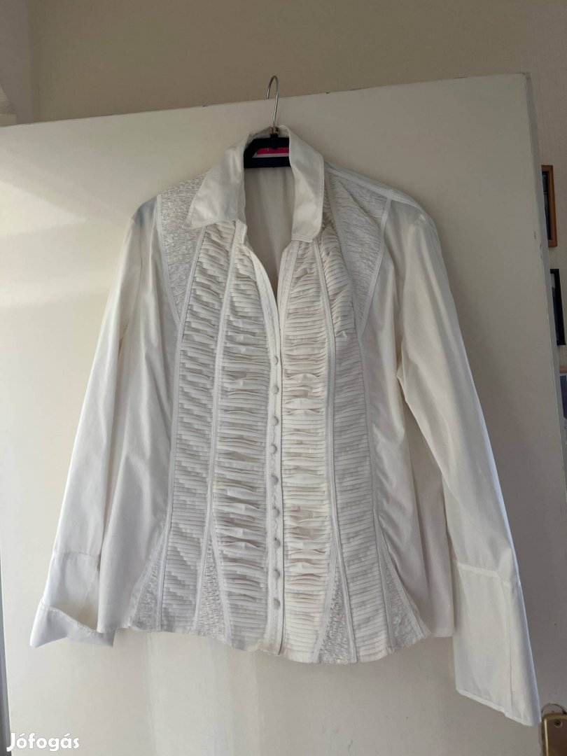 Gyönyörű fehér blúz 44