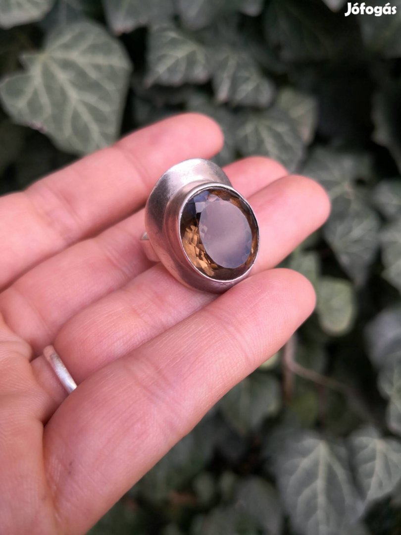 Gyönyörű füstkvarc köves ezüst gyűrű 