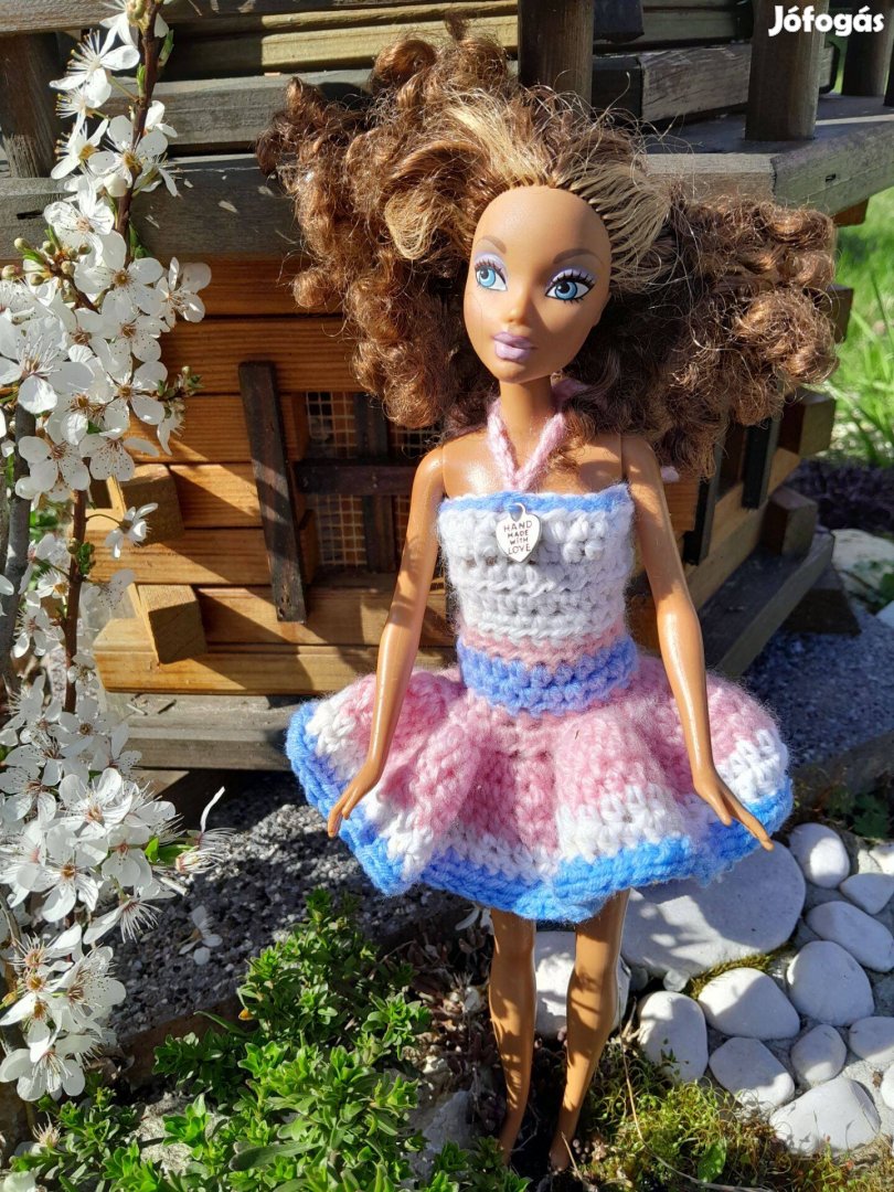 Gyönyörű horgolt Barbie babára való ruha. Új. 1800 Ft/db