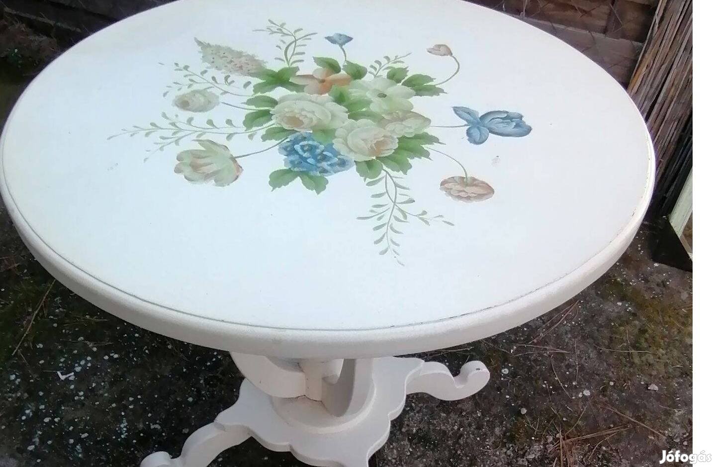 Gyönyörű kézzel festett rózsás póklábú asztal
