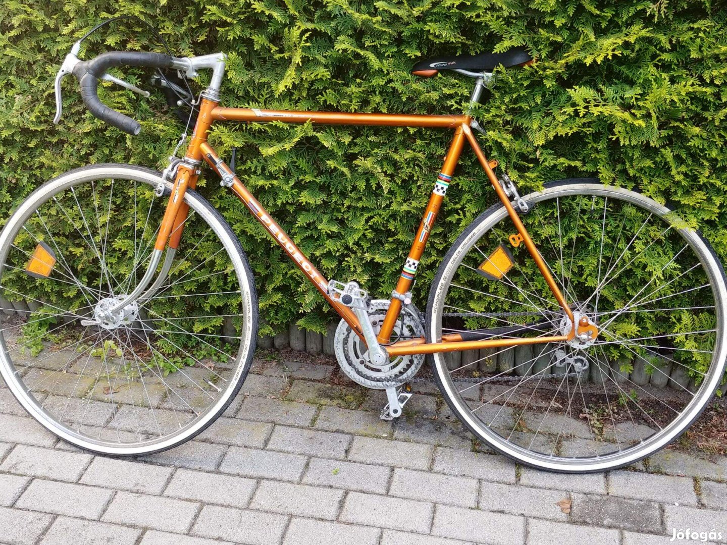 Gyönyörü narancs metál Peugeot francia verseny/országúti kerékpár