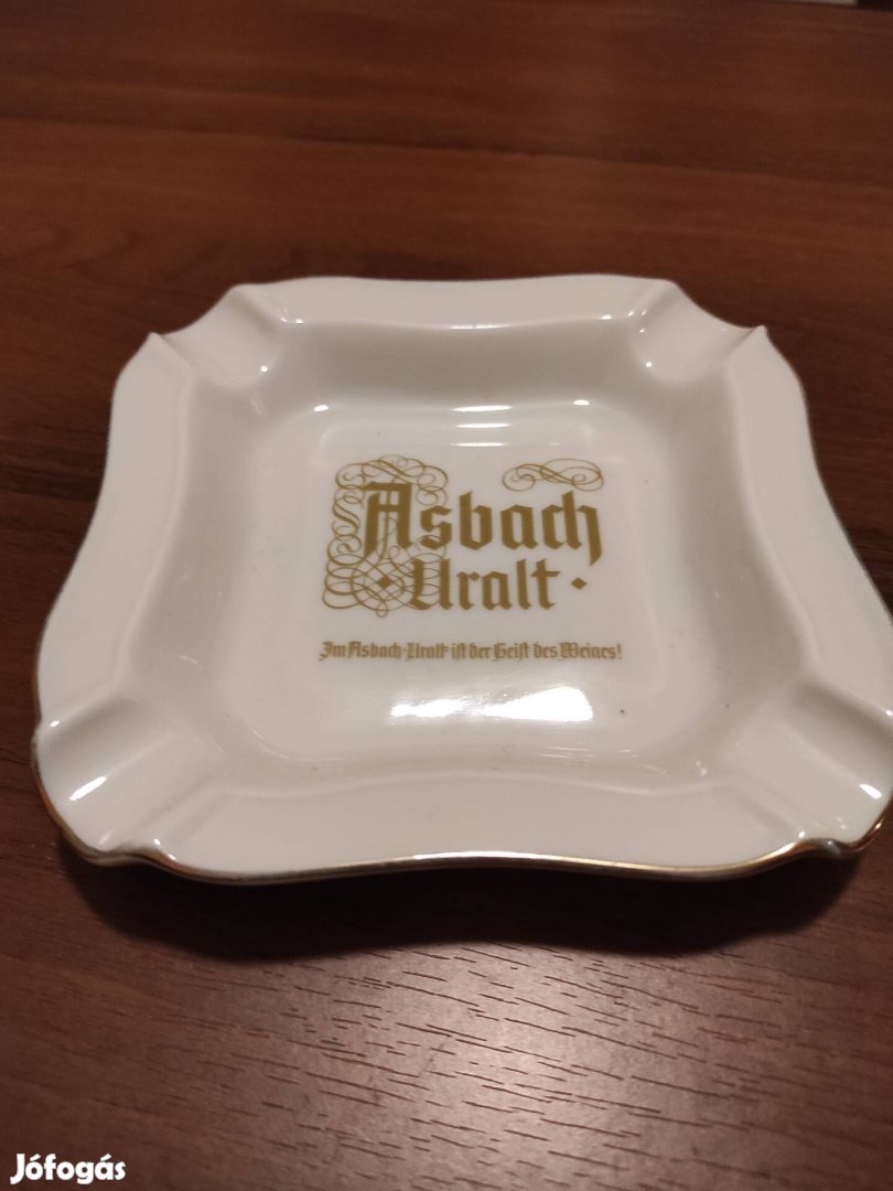 Gyönyörű porcelán hamutartó 