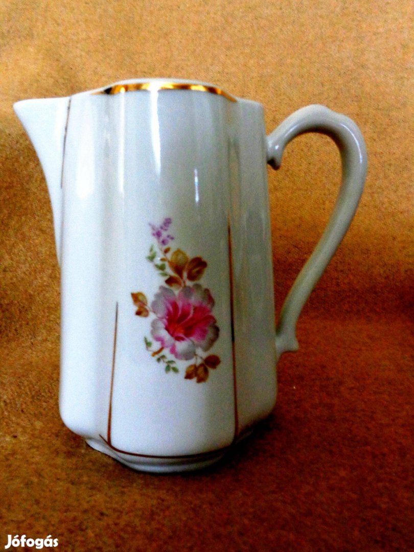 Gyönyörű vintage Titov Veles porcelán kancsó