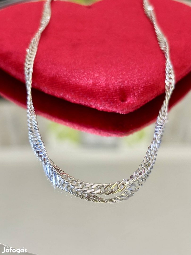 Gyönyörűséges-csillogó ezüst nyaklánc
