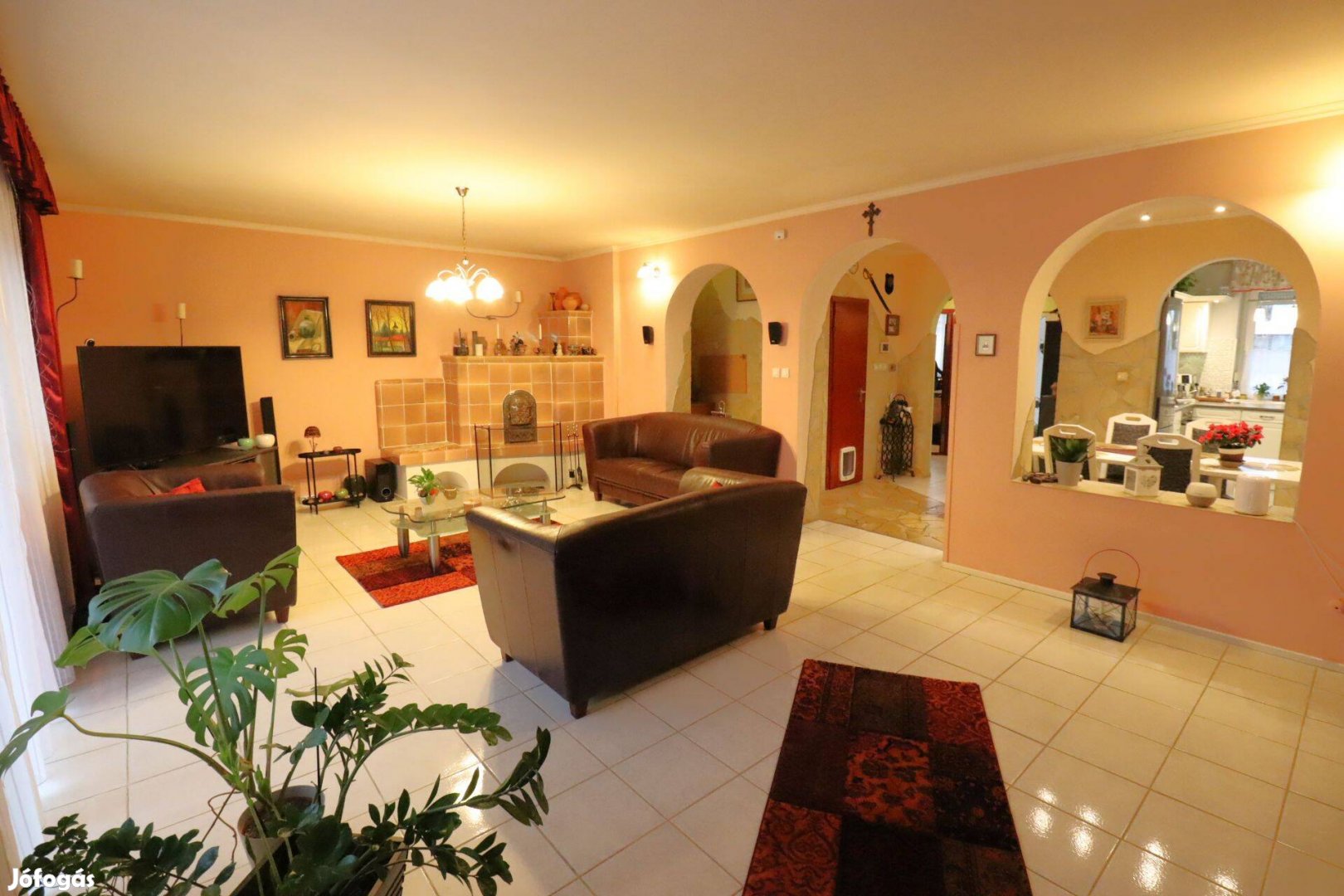 Győr-Bácsán , 157 m2-es , 5 szobás Családi ház garázzsal