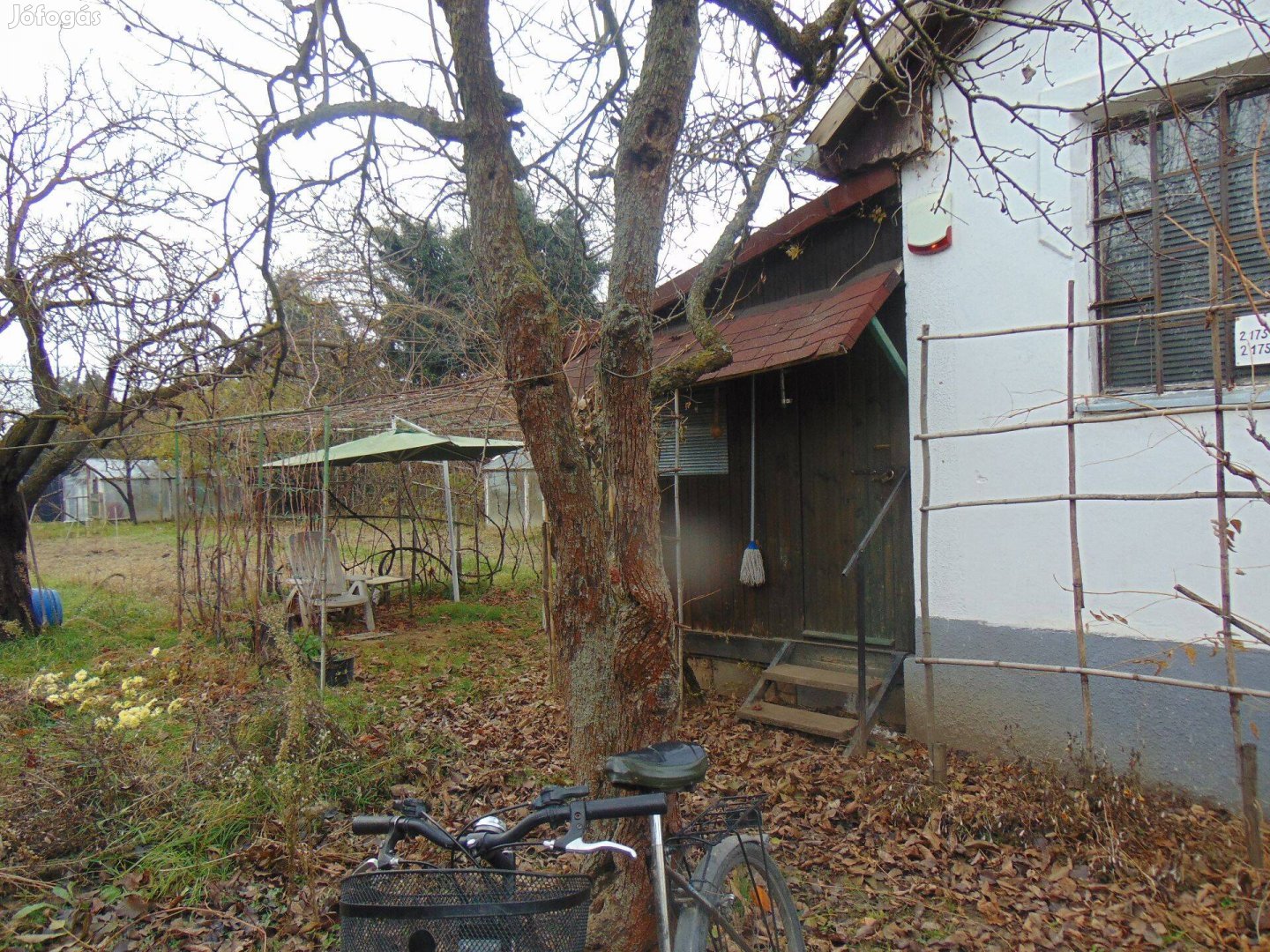 Győr Banai úti kertekben hétvégi ház eladó