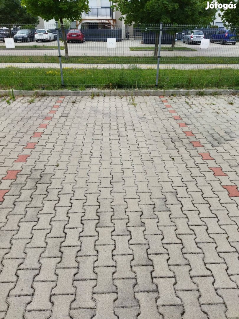 Győr Szitásdomb zárt udvaron Gk beálló kiadó