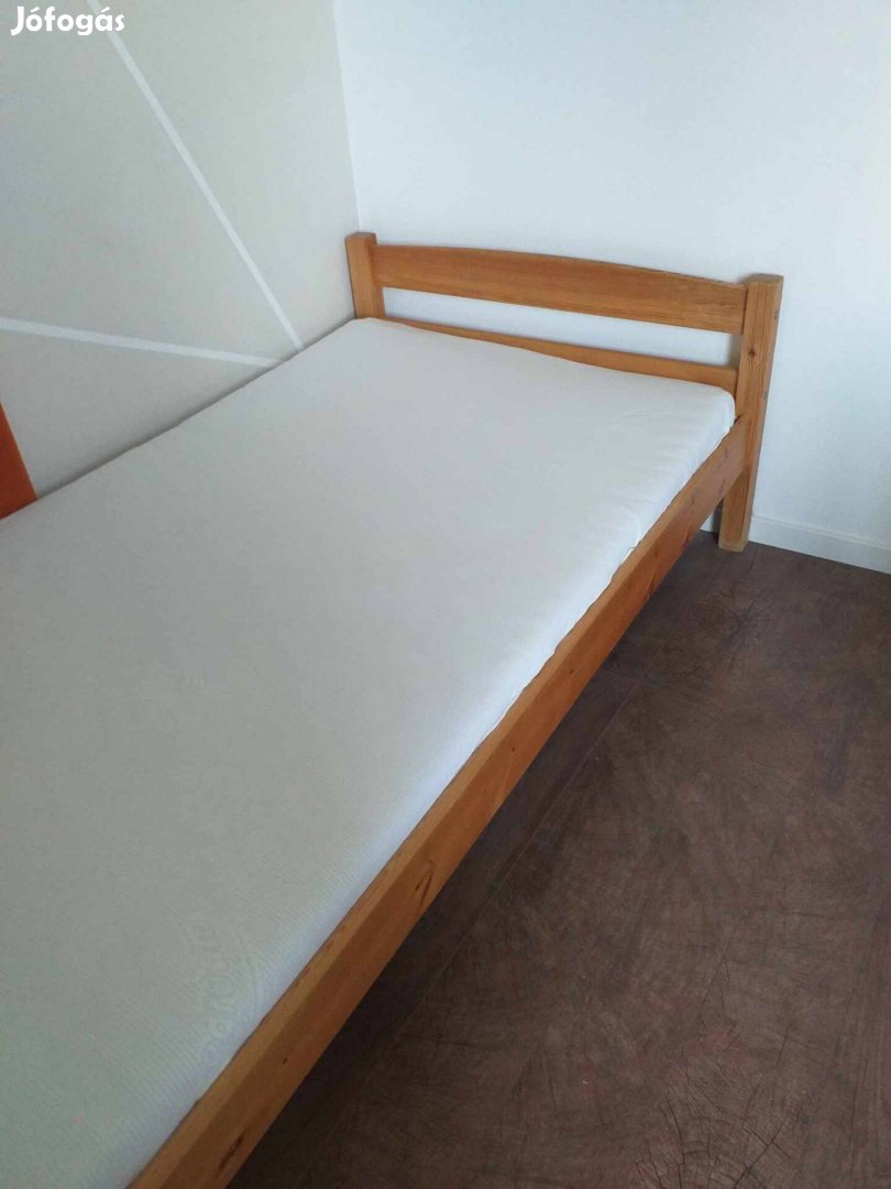 Győrben fenyőágy eladó