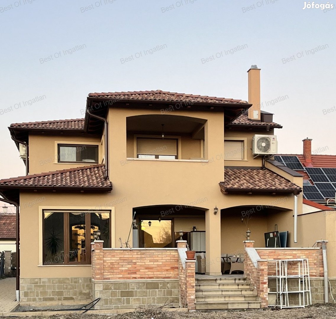 Győrben minőségi, igényes családi ház, garázzsal és fedett terasszal