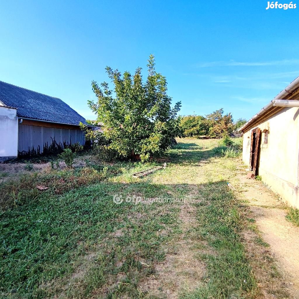 Győri 104 nm-es ház eladó