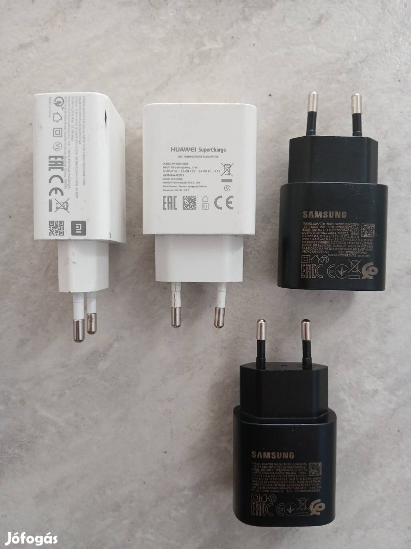 Gyors töltő és szuper gyors töltő