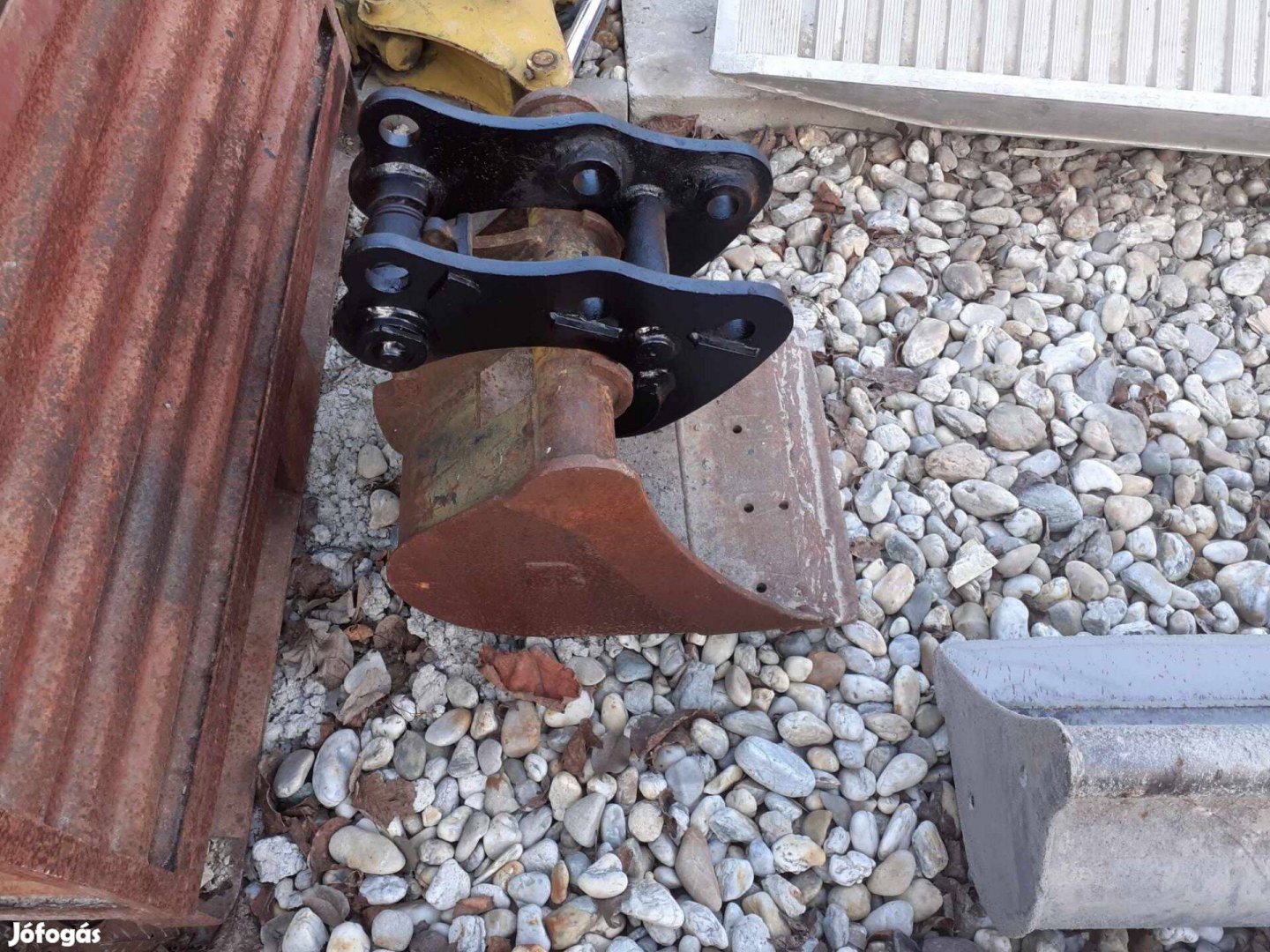 Gyorscserélő és kanál kotróhoz