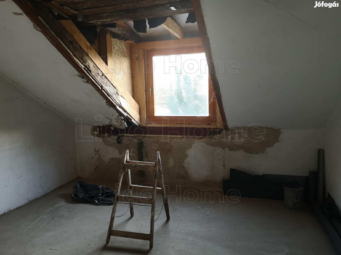 Győrszentivánon felújítandó családi ház eladó
