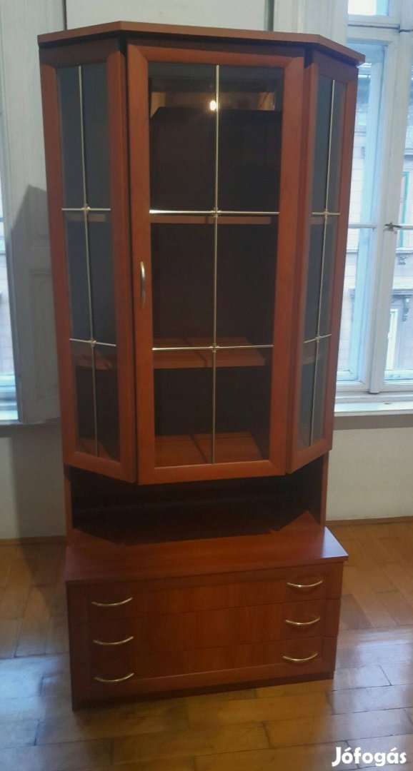 Gyűjteményes vagy tálaló szekrény étkező, nappali, konyha