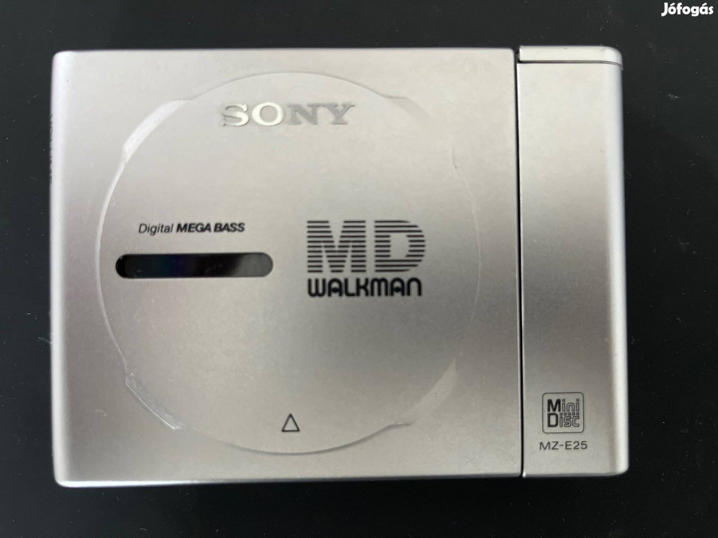 Gyűjtői Sony MZ-E25 Minidisc Walkman távirányítóval