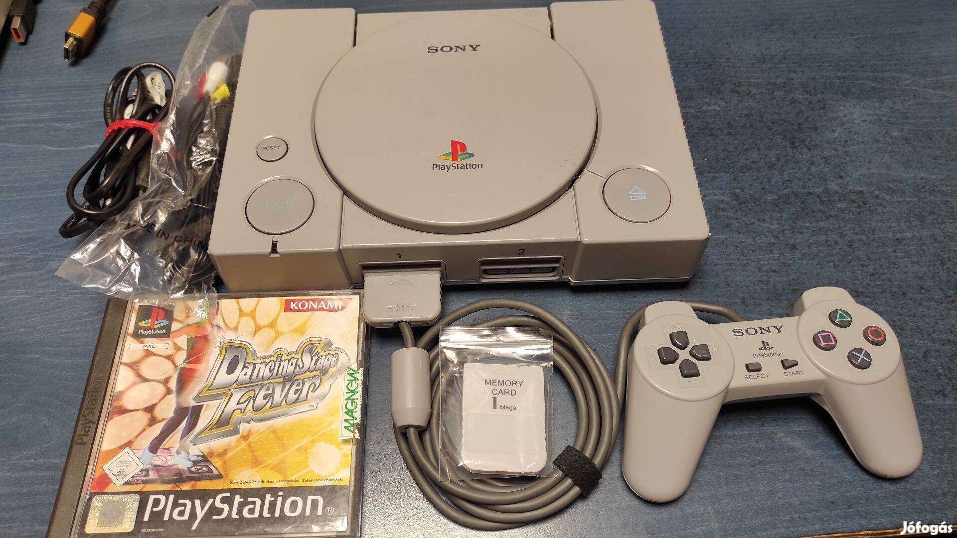 Gyűjtői állapotú chipelt Sony Playstation 1 konzol Scph:7502 eladó