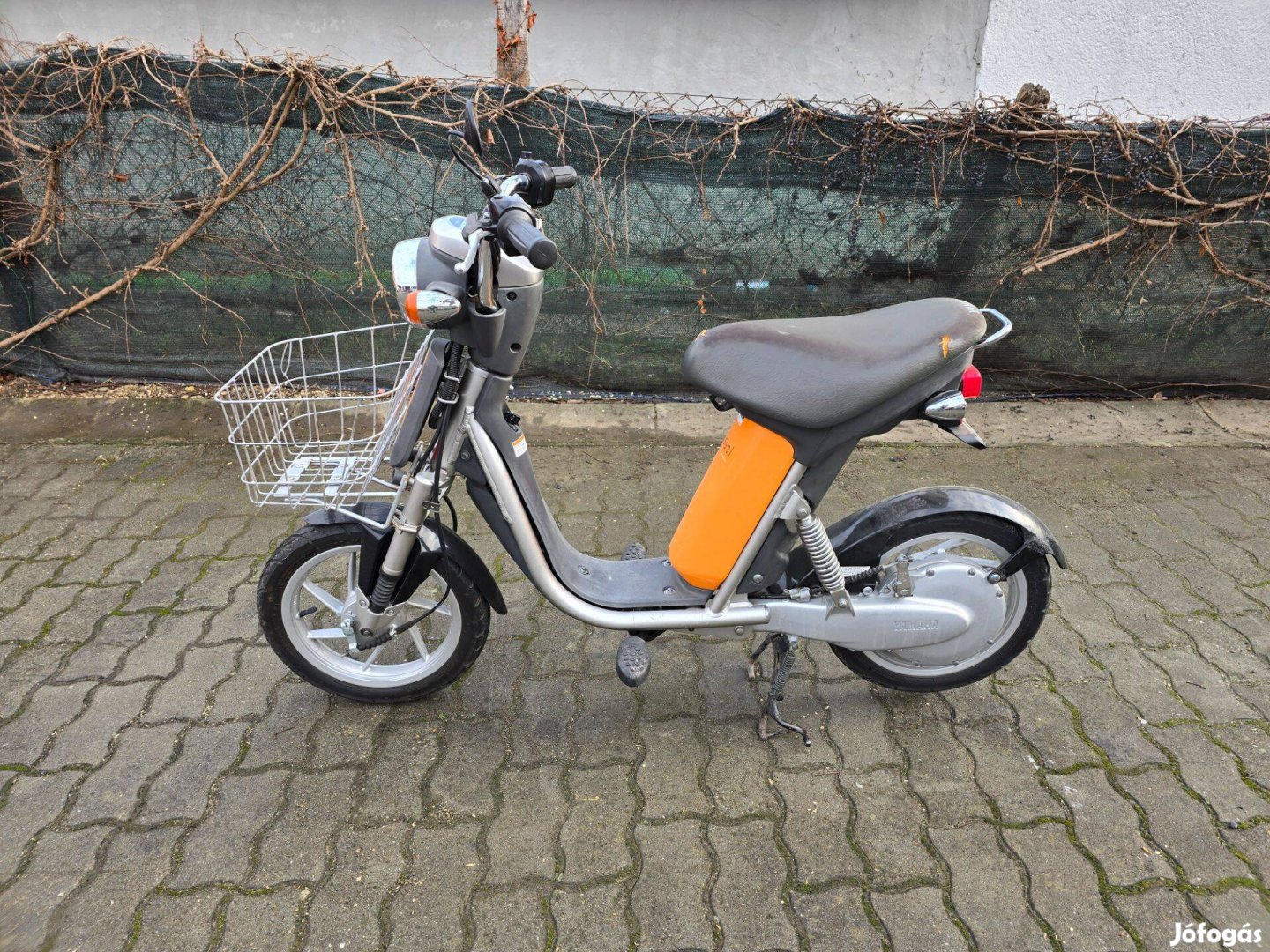 Gyűjtői darab Yamaha elektromos robogó eladó