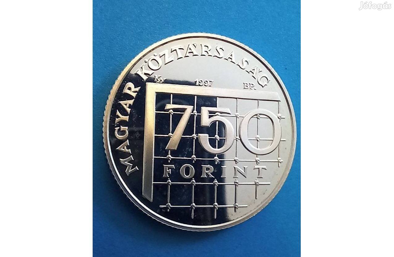 Gyűjtőknek szép, ezüst 1998-as 750 Forint Labdarúgó VB emlék pénzérme