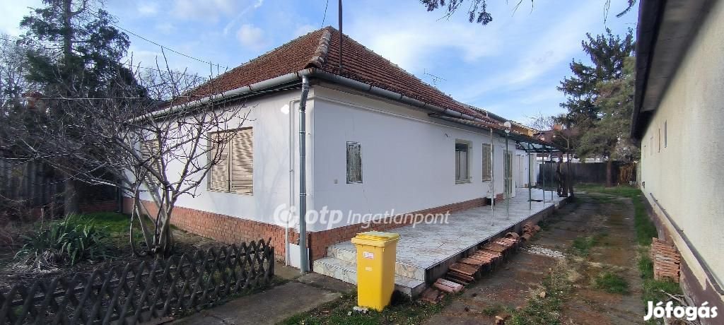 Gyulai eladó 278 nm-es ház