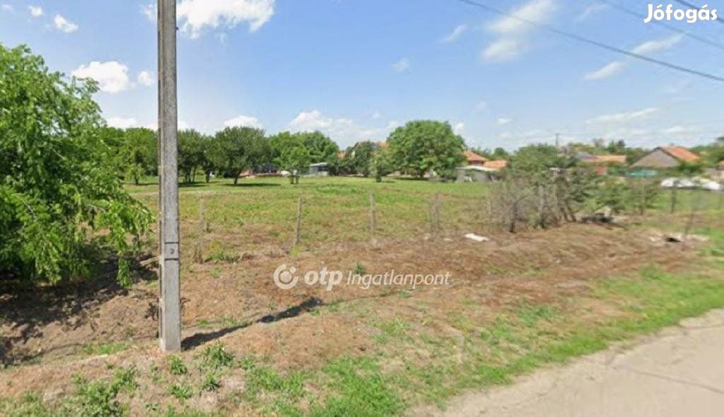 Gyulai eladó 800 nm-es telek
