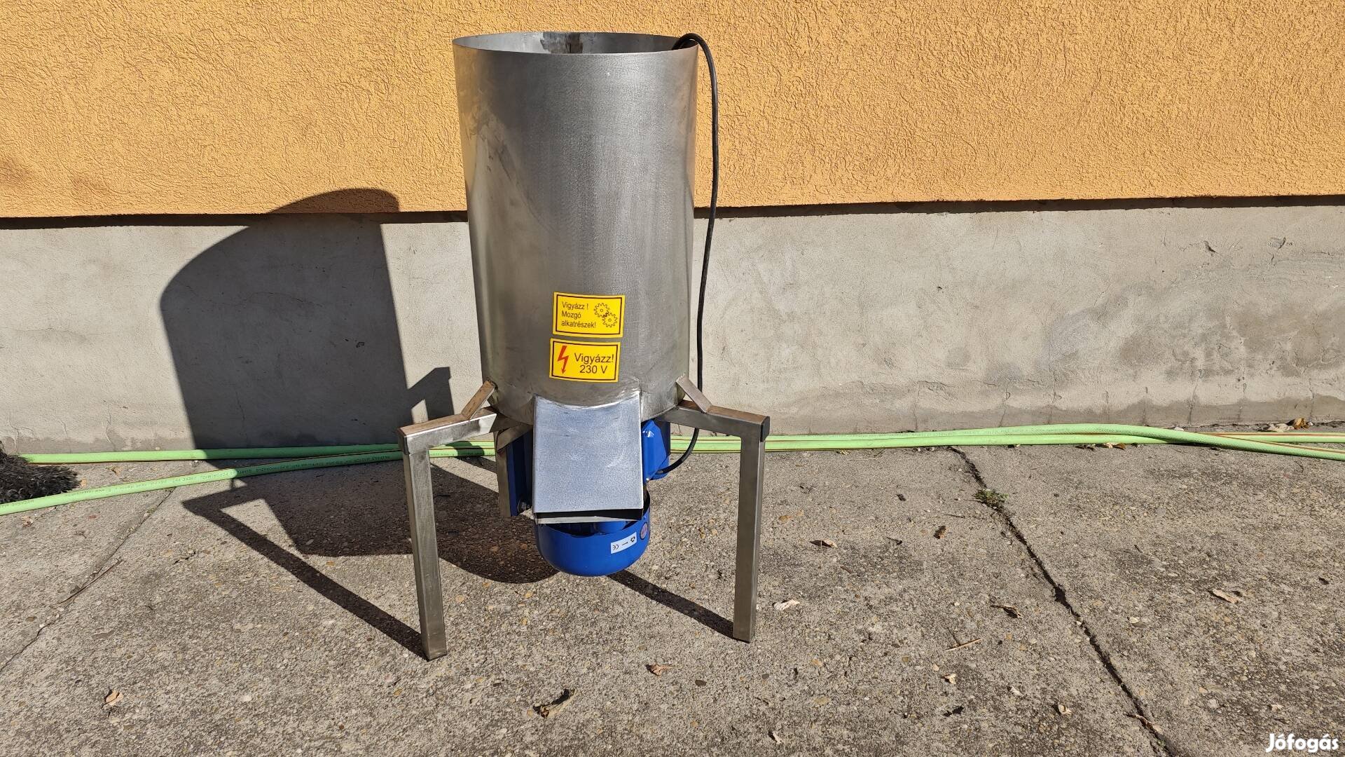 Gyümölcsdaráló szecskázó magozó 3kw