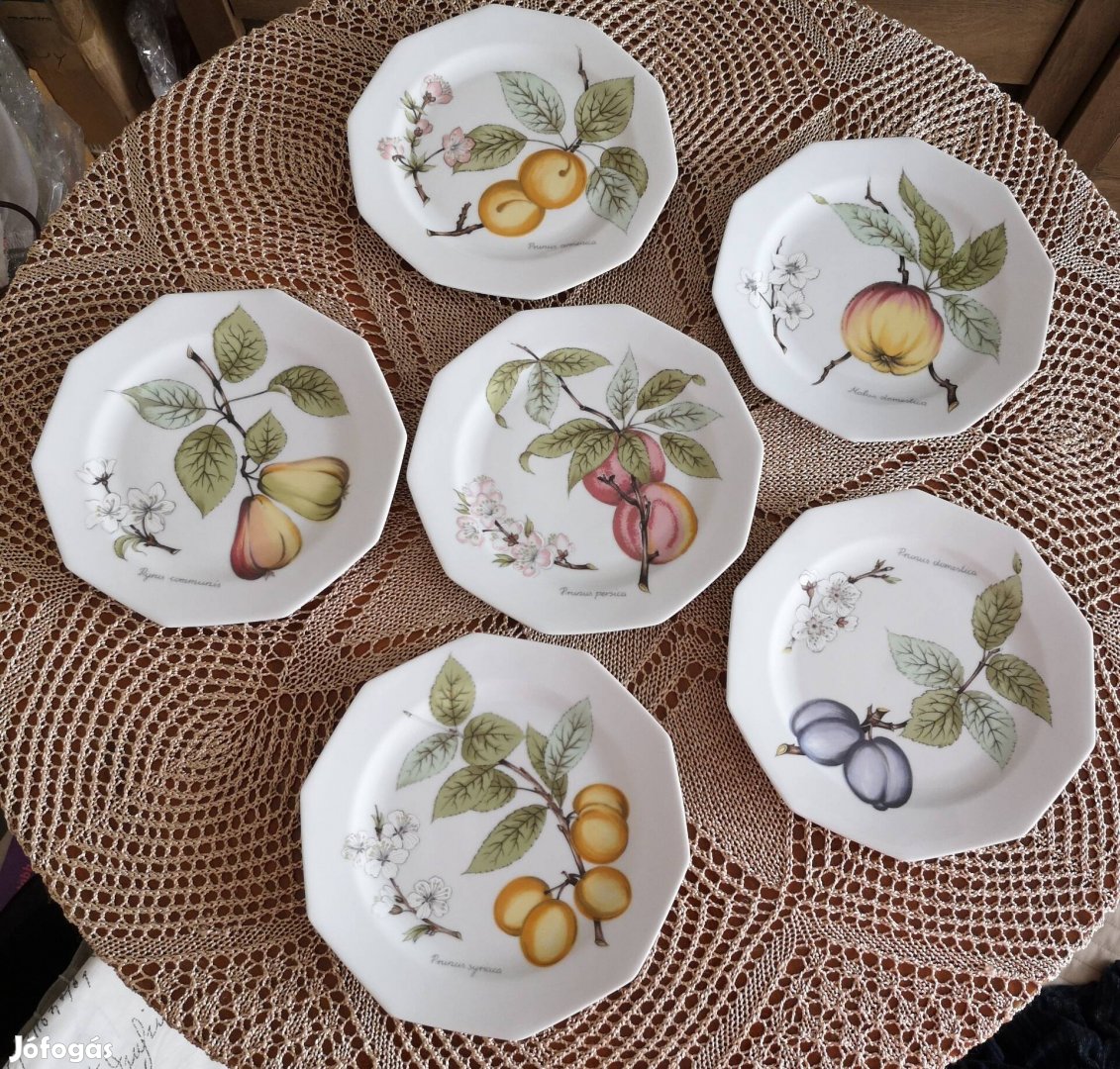 Gyümölcsös, porcelán tányérok