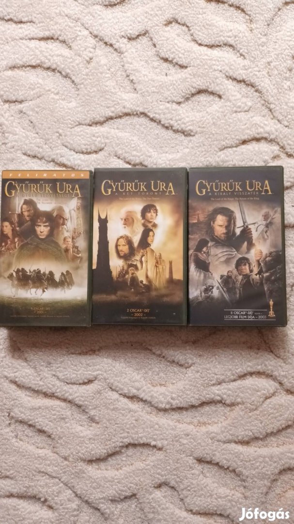 Gyűrűk ura kedvelőknek VHS 3 DB, eladó videólejatszó is van