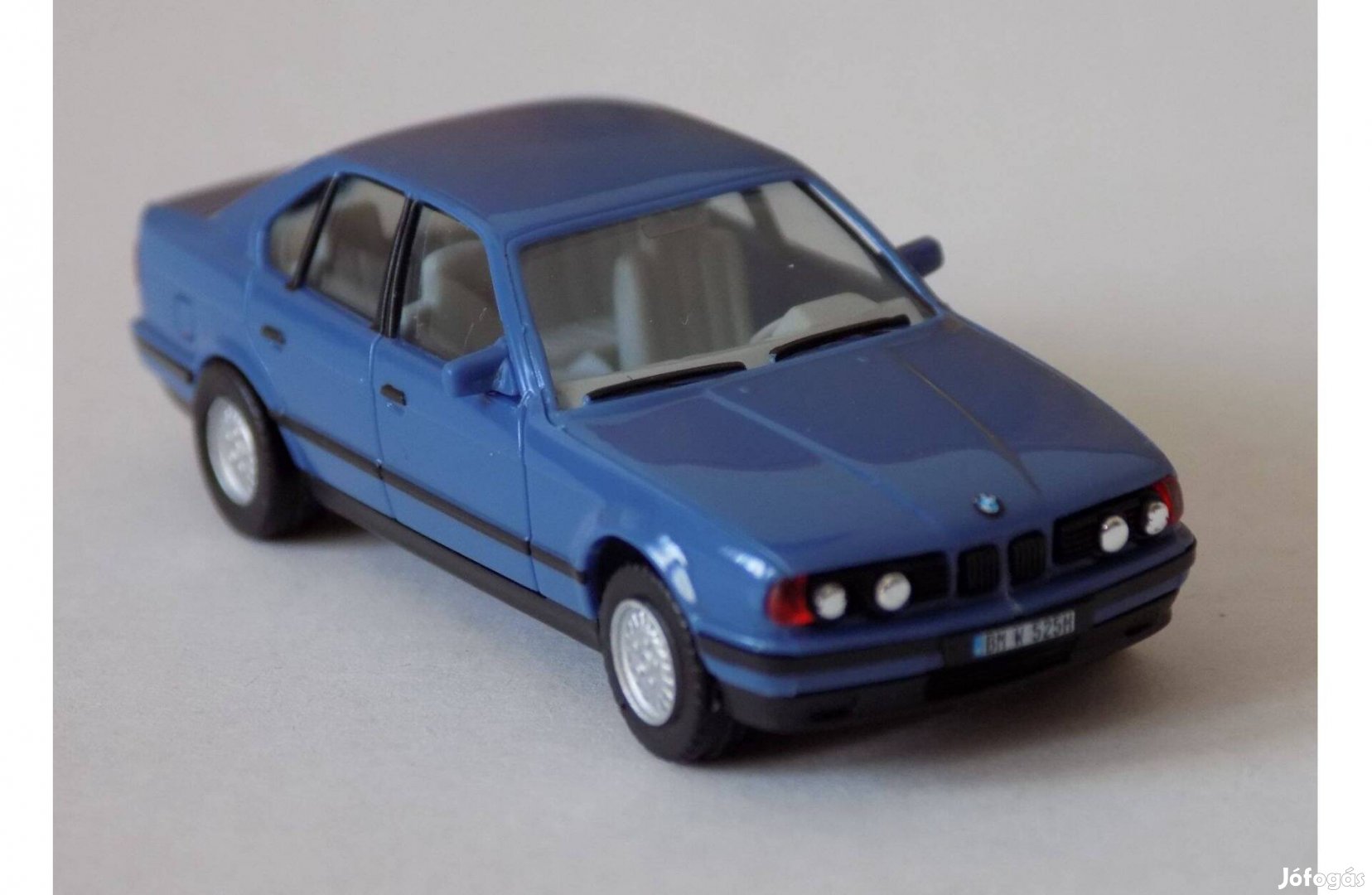 H0 1:87 Vadiúj Herpa 5-ös BMW Vasútmodell Modellvasút a69