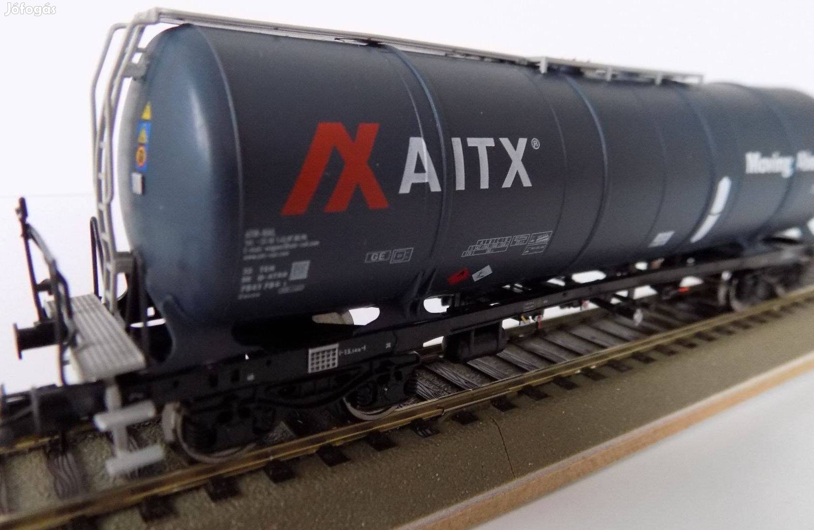 H0 187 Vadiúj Igra 96210052 tartálykocsi Vasútmodell