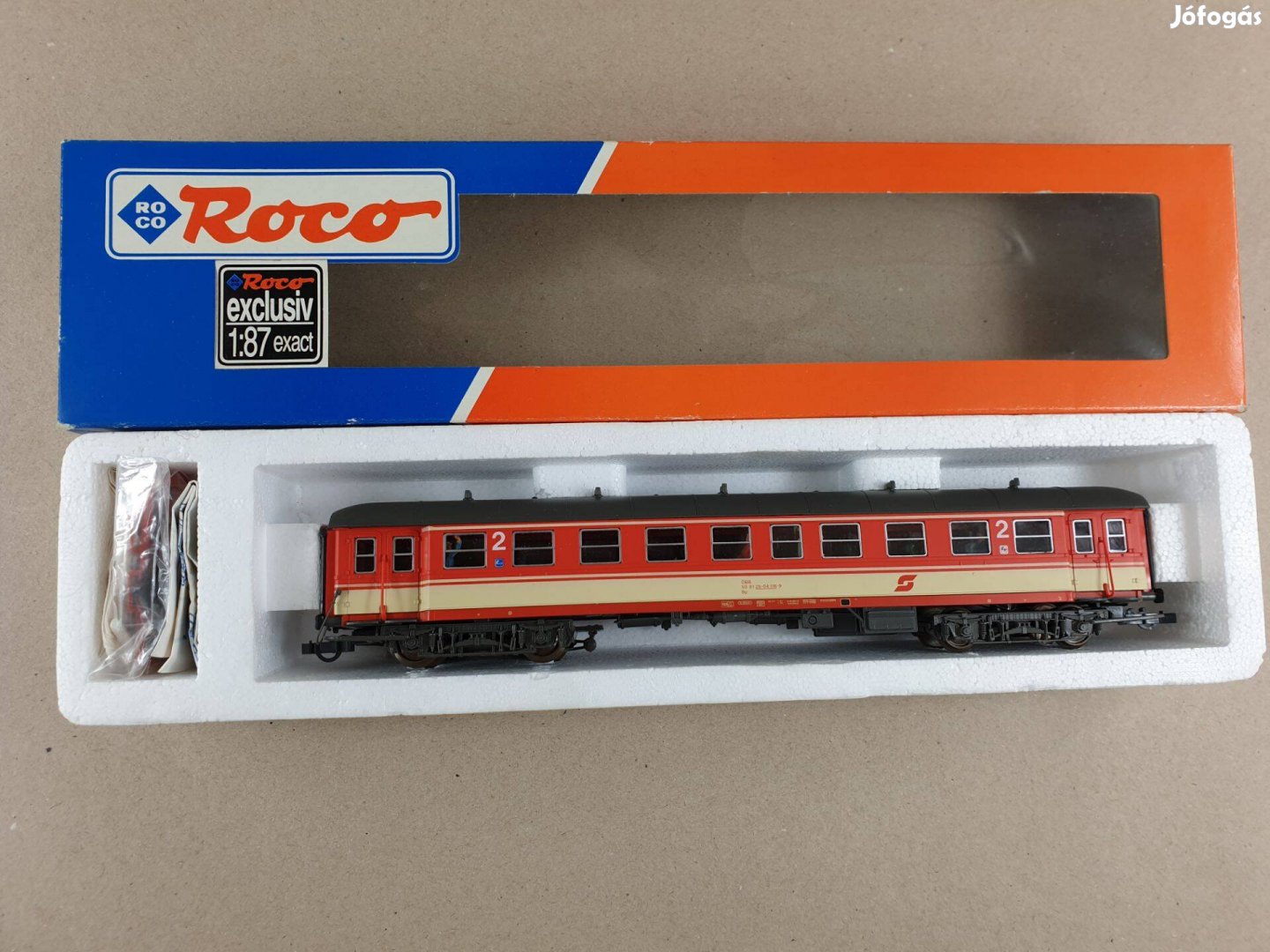 H0 Roco 44574 ÖBB 2. Osztályú Személyvagon Vagon