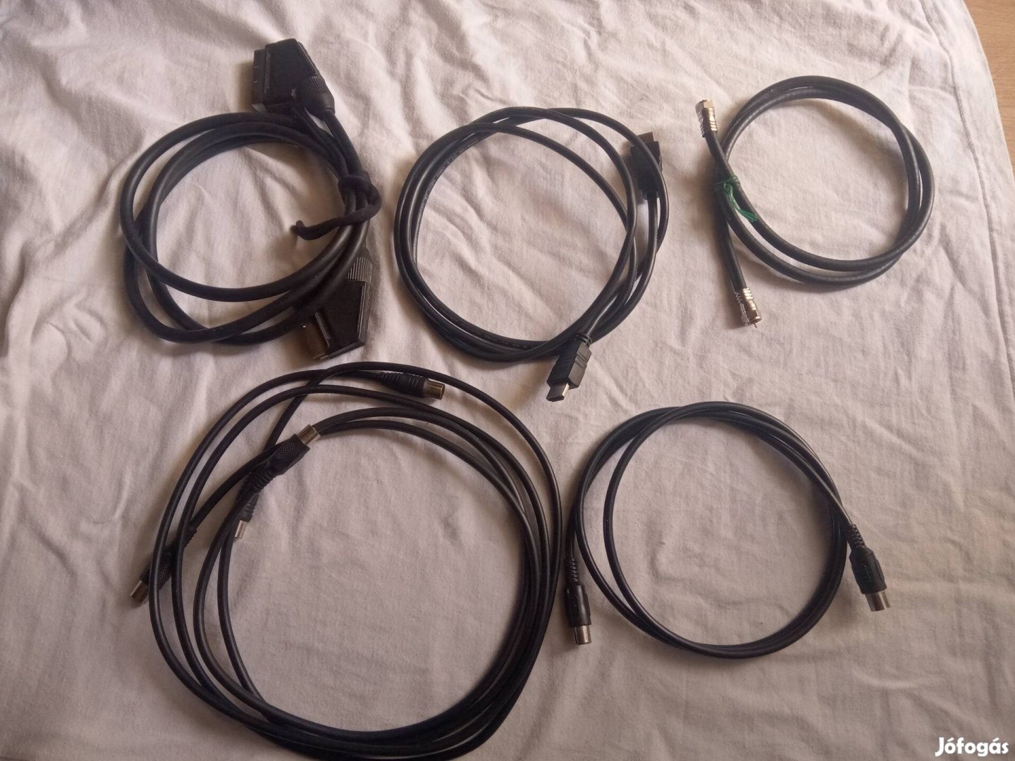 HDMI -Scart -Coax csatlakozó kábelek 