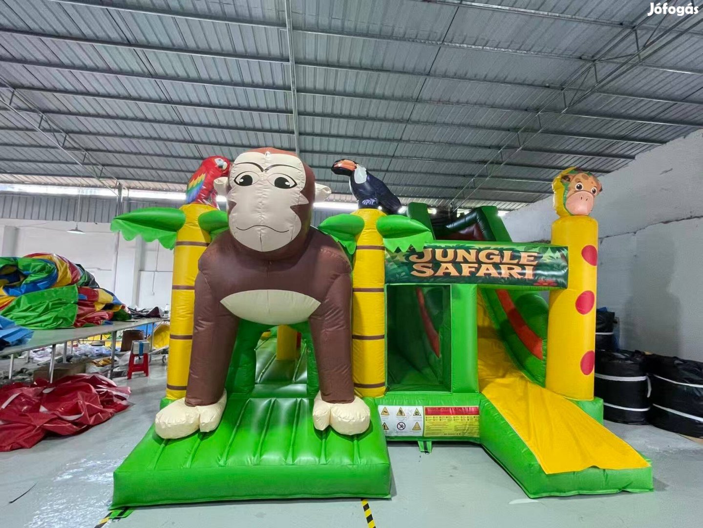 HJ59 Majom safari csúszdás, akadályos légvár ugrálóvár