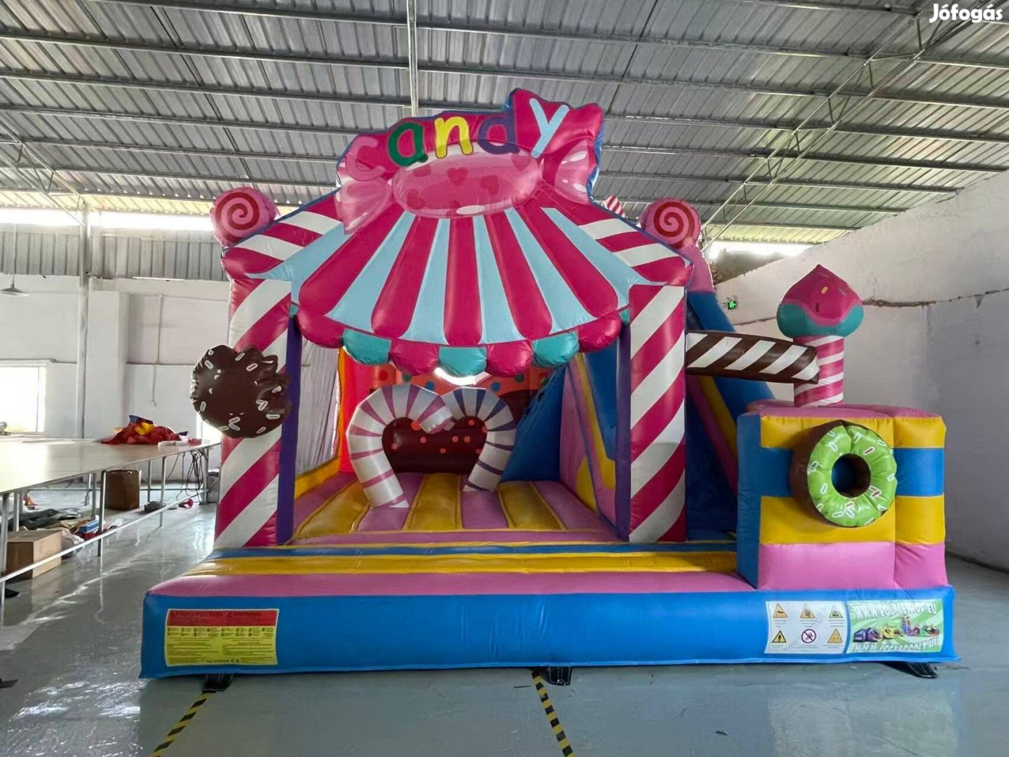 HJ61 Cukorka csúszdás, akadályos légvár ugrálóvár