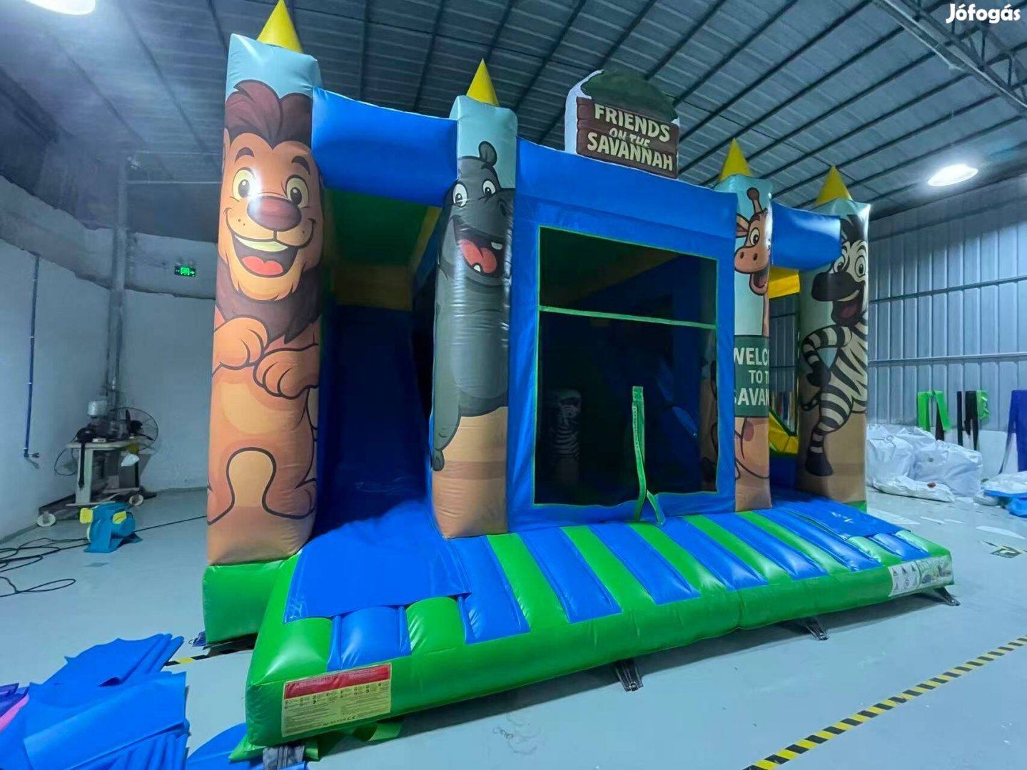 HJ95 Savanna II. duplacsúszdás, akadályos légvár ugrálóvár