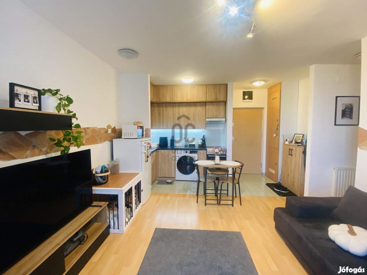 HOSSZÚTÁVRA KIADÓ LAKÁS A BELVÁROSBAN!