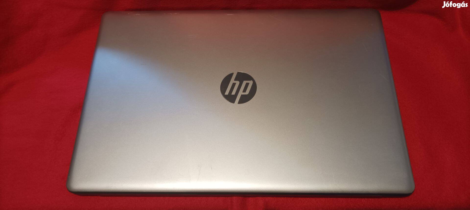 HP 17" laptop i3 10 generációs processzorral, 8gb rammal