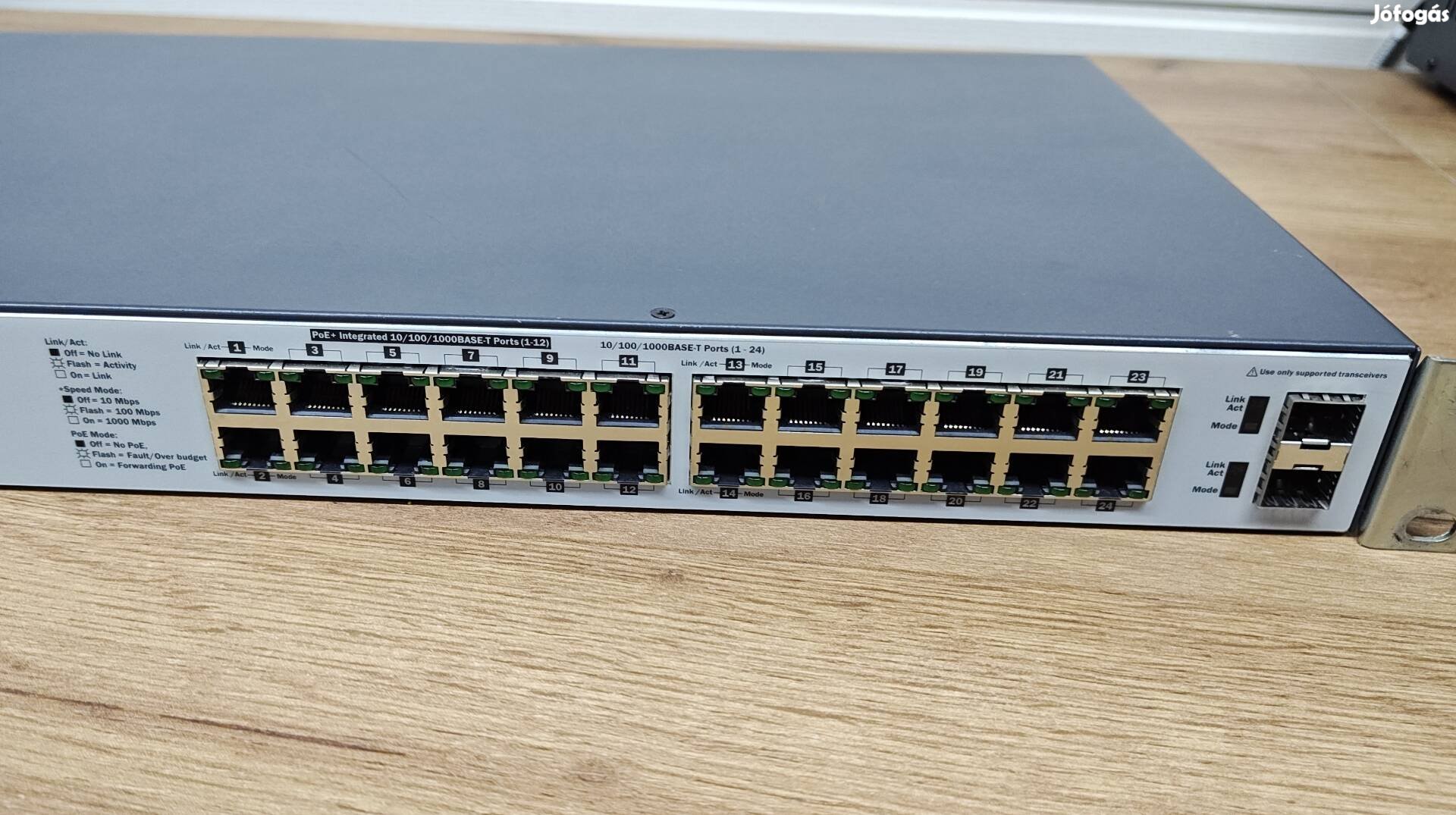 HP 1820-24G-POE+ (J9983A) hálózati POE switch