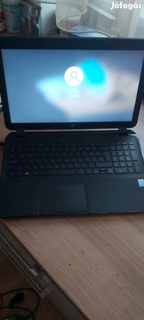 HP 250 G2 HP F0Y97EA#AKC laptop töltő nélkül eladó