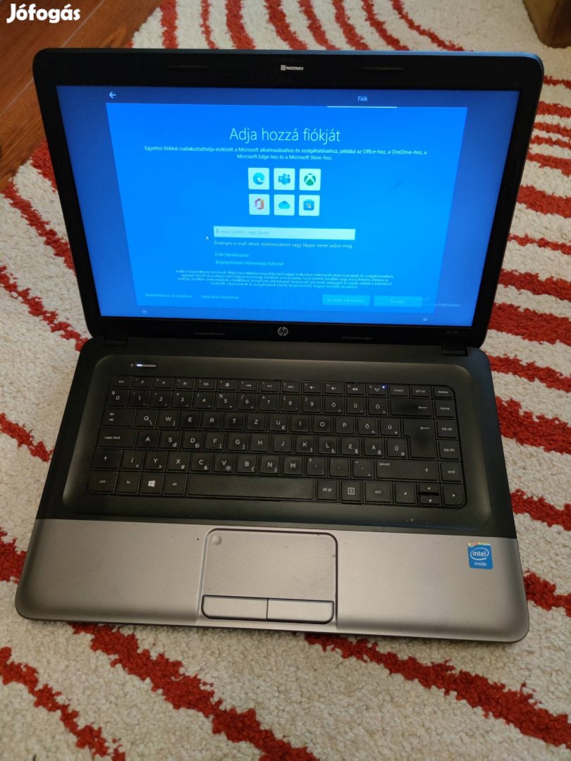 HP 250 laptop + töltő 