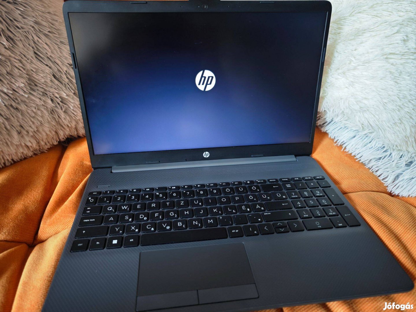 HP 255G8 (27K65EA) Notebook, fekete (használt, újszerű állapotban)